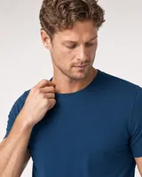 StringKing Men's StayWarm Tee - Sharp Fit, Navy Blue, Collar Shoulder - Human Model